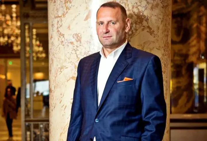 Ce a făcut Simona Pătruleasa cu rochia de mireasă. A dat pe ea 12.000 de euro, în anul 2008, și a fost superbă!