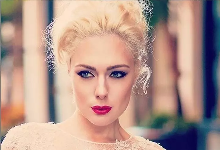 Ce a făcut Simona Pătruleasa cu rochia de mireasă. A dat pe ea 12.000 de euro, în anul 2008, și a fost superbă!