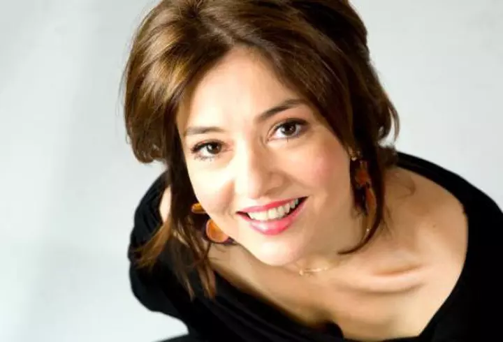 Ce a făcut Simona Pătruleasa cu rochia de mireasă. A dat pe ea 12.000 de euro, în anul 2008, și a fost superbă!