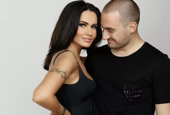 Laura Cosoi sărbătorește Nunta de Pânză. Declarație de dragoste emoționantă pentru soțul ei, la 4 ani de la căsătorie. Ce mireasă frumoasă a fost!