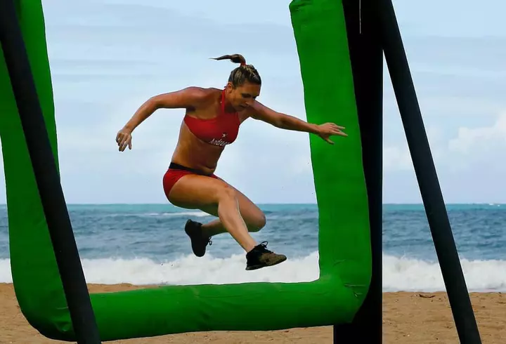 Turneul universitar de dezbateri TOUCH ME NOT – POLITICILE CORPULUI ajunge la București. Studenții au intrare liberă