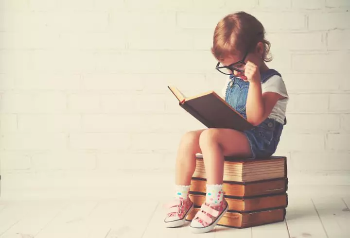 Turneul universitar de dezbateri TOUCH ME NOT – POLITICILE CORPULUI ajunge la București. Studenții au intrare liberă