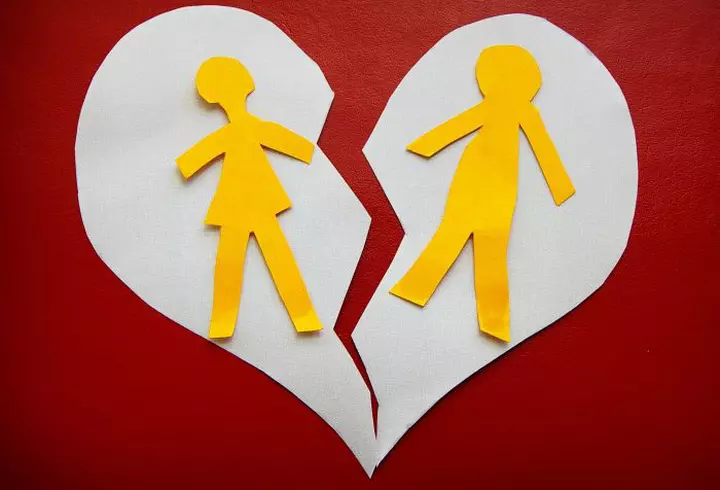 Cercetătorii fac lumină! Ce se întâmplă în creier atunci când ne sărutăm