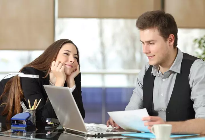 Cercetătorii fac lumină! Ce se întâmplă în creier atunci când ne sărutăm