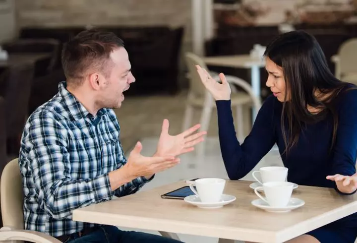 Cercetătorii fac lumină! Ce se întâmplă în creier atunci când ne sărutăm