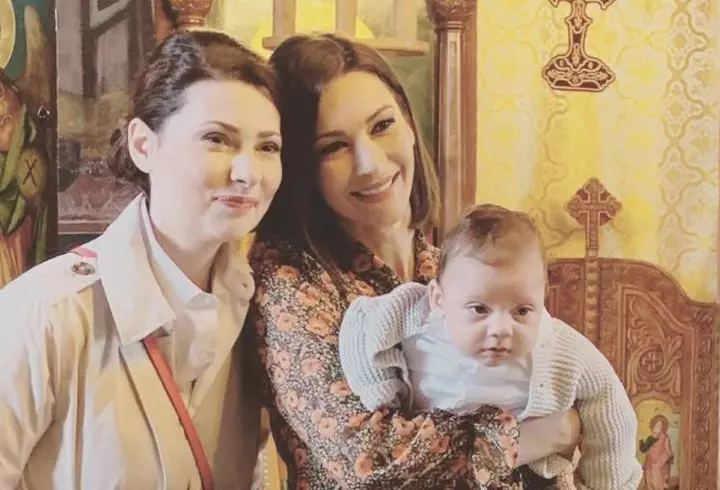 Oana Andoni este din nou mămică, după o sarcină ţinută secret. Primele declaraţii ale vedetei Pro TV