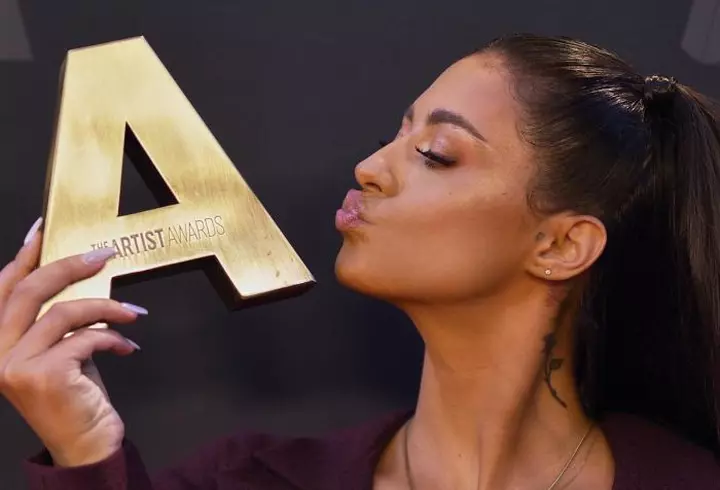 Alexia Eram s-a apucat de cântat. Cum sună prima melodie a fiicei Andreei Esca