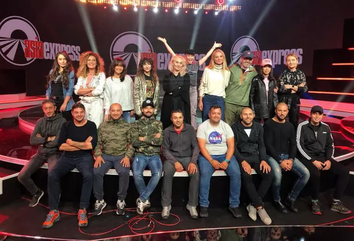 Oana Andoni este din nou mămică, după o sarcină ţinută secret. Primele declaraţii ale vedetei Pro TV