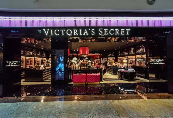 (P) 5 bluze elegante în culori tomnatice perfecte pentru a-ți îndulci fiecare ținută