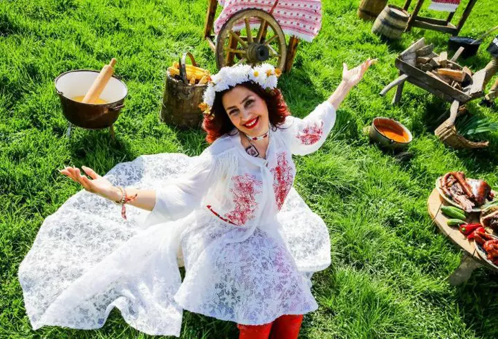 Oana Andoni este din nou mămică, după o sarcină ţinută secret. Primele declaraţii ale vedetei Pro TV