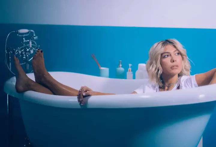 Demi Moore a dezvăluit cine a violat-o când avea 15 ani. Bărbatul a „cumpărat-o” cu 500 de dolari de la mama ei