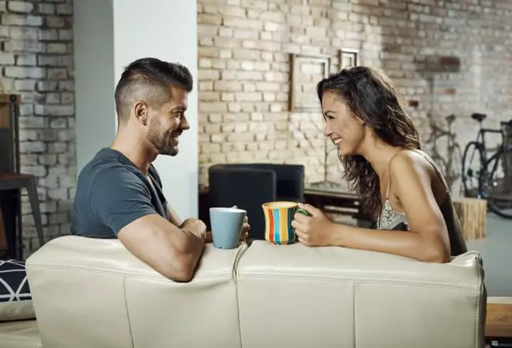 Cercetătorii fac lumină! Ce se întâmplă în creier atunci când ne sărutăm