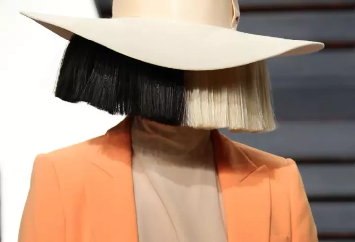 Oana Andoni este din nou mămică, după o sarcină ţinută secret. Primele declaraţii ale vedetei Pro TV