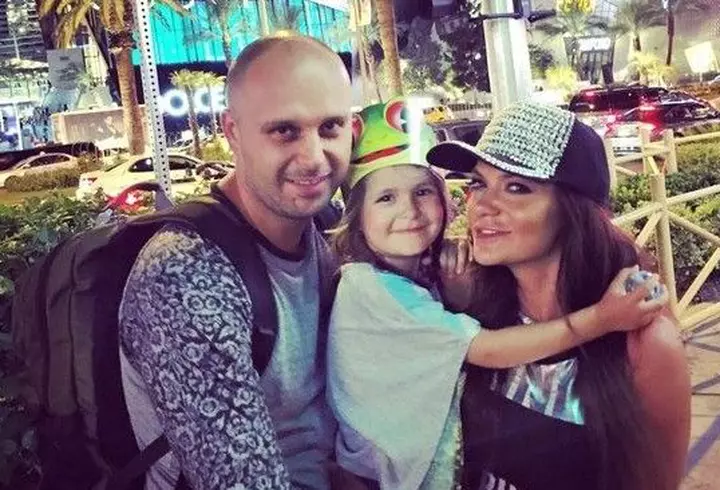 Cleopatra Stratan și Edward Sanda, cel mai nou cuplu din showbiz. Fetiţa care îl căuta pe Ghiţă cântă acum despre iubire şi primul sărut