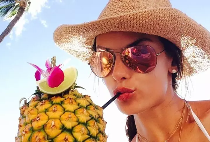 Andreea Mantea şi-a făcut o nouă intervenţie estetică, iar fanii au criticat-o imediat: „Arătai mai bine înainte!”