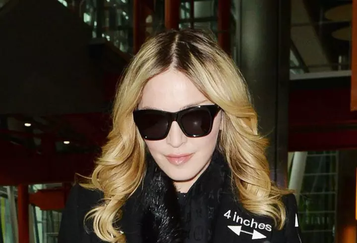 Andreea Mantea şi-a făcut o nouă intervenţie estetică, iar fanii au criticat-o imediat: „Arătai mai bine înainte!”