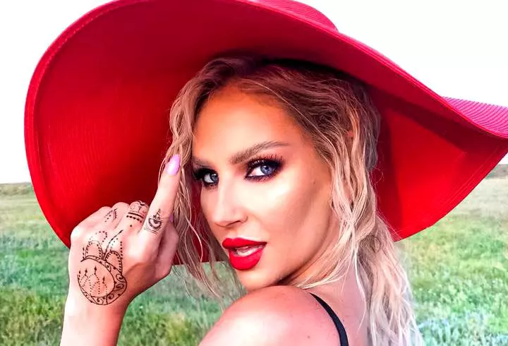 Meghan Markle și Kate Middleton, un exemplu de stil. Ducesele asortează perfect cercei ieftini la rochii de mii de euro!