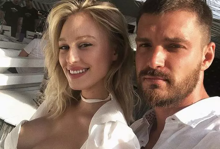 Adrian Minune și-a făcut cadou un Lamborghini de 400.000 de euro! Bolidul arată ca din filmele SF