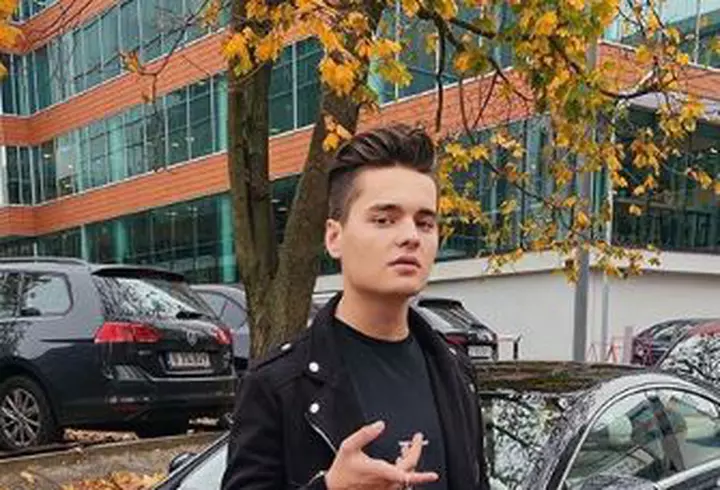 Motivul despărțirii dintre Oana Roman și Marius Elisei, infidelitatea? Apropiații susțin că era interesat și de alte femei!