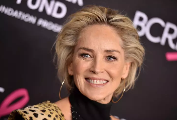 Adrian Minune și-a făcut cadou un Lamborghini de 400.000 de euro! Bolidul arată ca din filmele SF