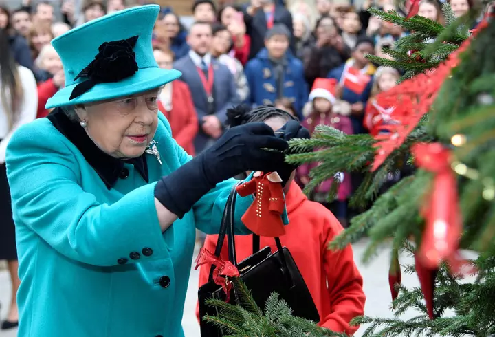Testul ciudat pe care trebuie să-l treci ca să fii angajatul Reginei Elisabeta a II-a. Un singur candidat din 10 îl trece! Nu te-ai fi gândit niciodată la așa ceva!