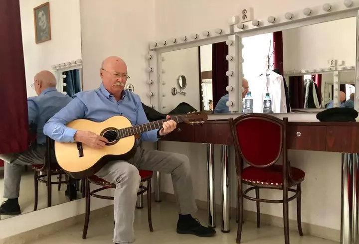 Imagini din cabina concurentelor de la „Bravo, ai stil! Celebrities”. Cum au fost surprinse fetele înainte de show