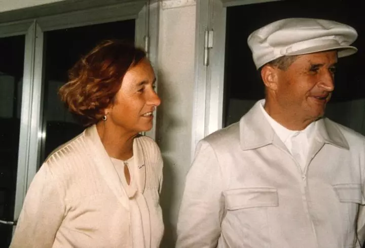 Imagini din cabina concurentelor de la „Bravo, ai stil! Celebrities”. Cum au fost surprinse fetele înainte de show