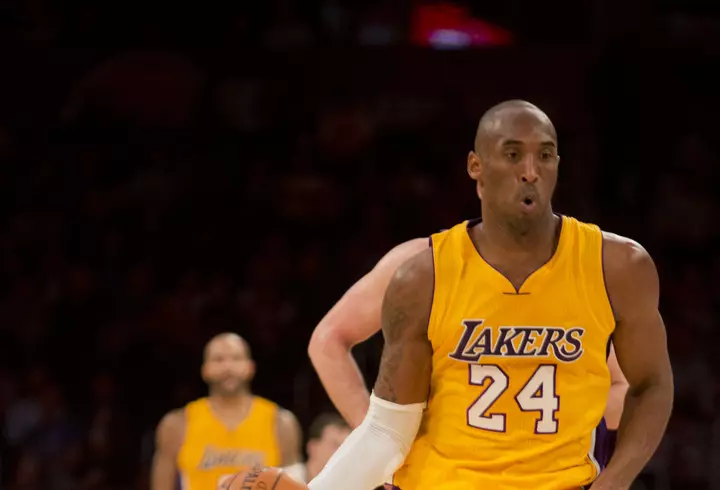 Imagini din cabina concurentelor de la „Bravo, ai stil! Celebrities”. Cum au fost surprinse fetele înainte de show