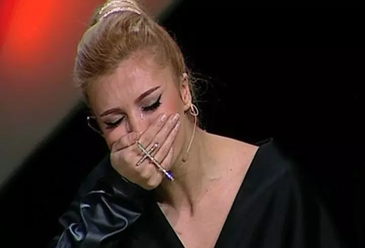 Imagini din cabina concurentelor de la „Bravo, ai stil! Celebrities”. Cum au fost surprinse fetele înainte de show