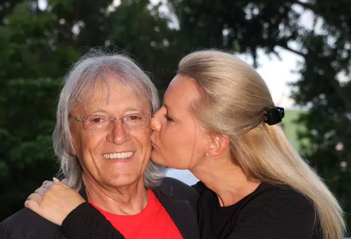 Ce nume de familie are Monica Gabor, după ce s-a măritat cu Mr. Pink. Cei doi s-au căsătorit în secret