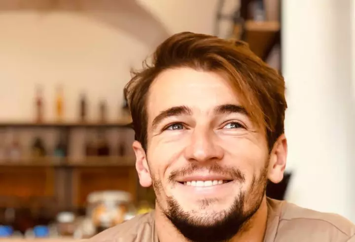 Ce simpatic este băiețelul lui Adrian Mutu la aproape 3 ani! Sportivul și soția sa și-au dus copilul în vacanță