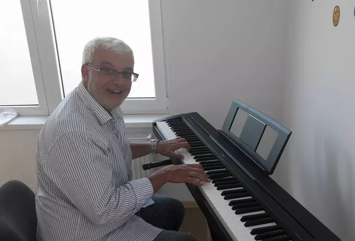 Oana Roman poartă o mare durere în suflet: s-a certat și cu tatăl, dar și cu sora ei. Motivele care au condus la această ruptură: "Ultima dată am vorbit..."