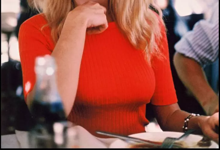 Ellie White a fost testată pozitiv cu COVID-19: ”Voi sta carantinată la domiciliu, cu tratamentul aferent”. Soțul ei a ajuns la spital