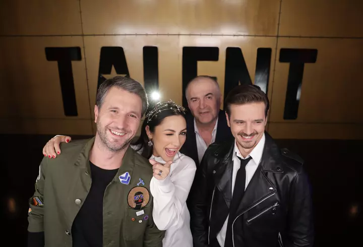 Dieta pe care o ține Sharon Stone pentru a arăta impecabil la aproape 62 de ani. Mănâncă ciocolată, dar nu consumă alcool