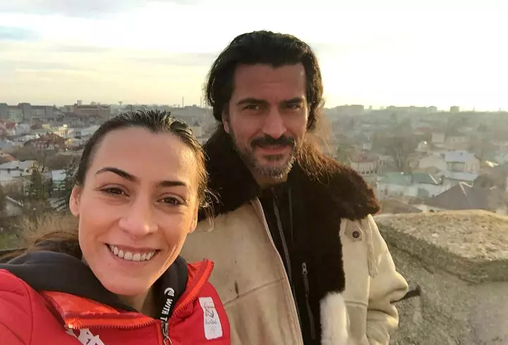 Cupidon și-a făcut treaba de Valentine's Day! Ramona Olaru a fost cerută în căsătorie de iubitul ei, la nici 6  luni de la debutul relației