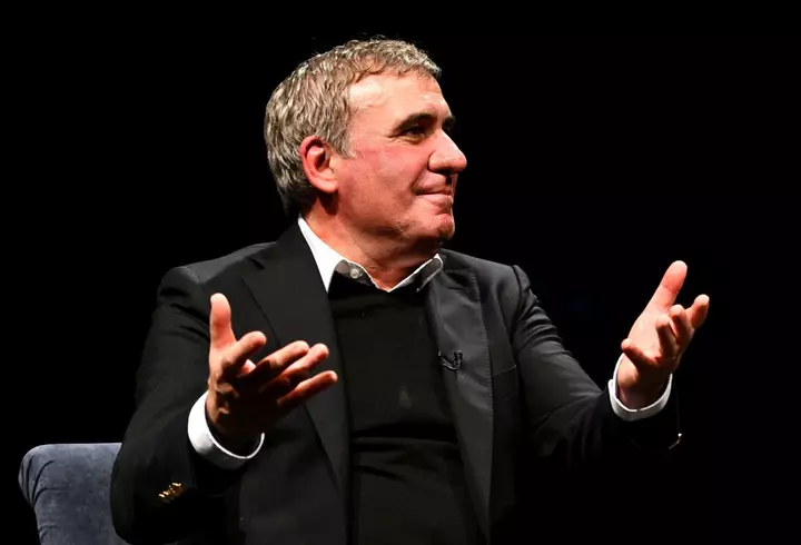 Oana Roman poartă o mare durere în suflet: s-a certat și cu tatăl, dar și cu sora ei. Motivele care au condus la această ruptură: "Ultima dată am vorbit..."