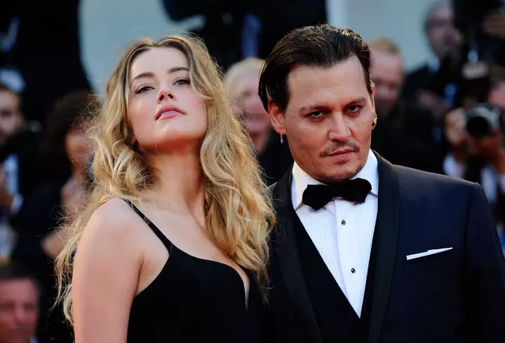 Nicole Cherry a făcut furori dezbrăcată pe internet. A dansat fără inhibiții și și-a arătat sânii