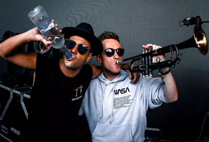 HUAWEI P40 lite, noul smartphone de la HUAWEI care ține pasul cu tendințele în modă