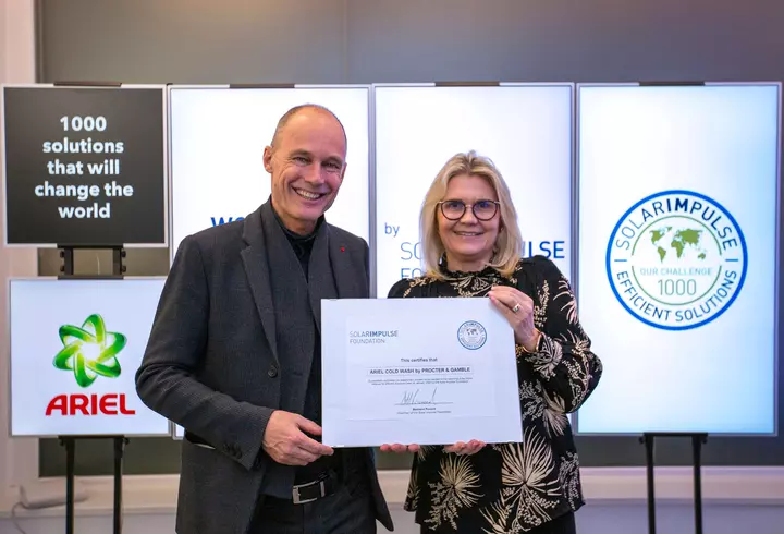 HUAWEI P40 lite, noul smartphone de la HUAWEI care ține pasul cu tendințele în modă