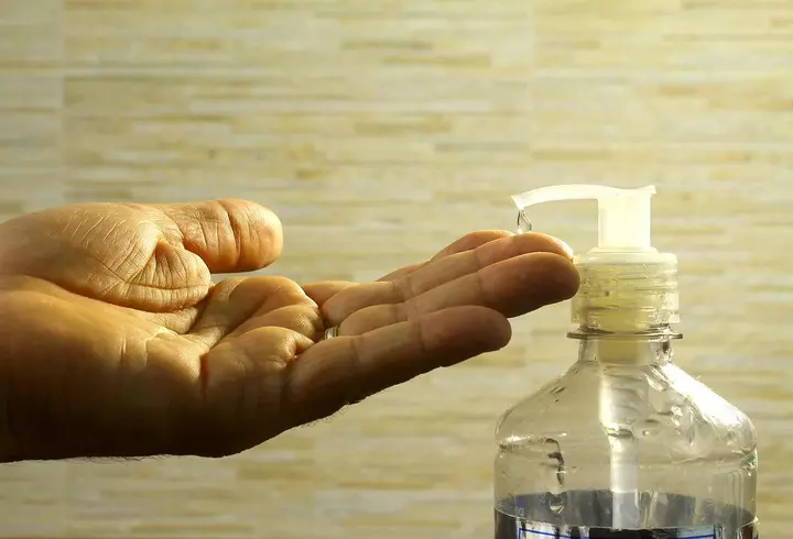 Cum știm dacă ne-am infectat cu coronavirus. Un medic din Wuhan ne învață cum să prevenim boala!