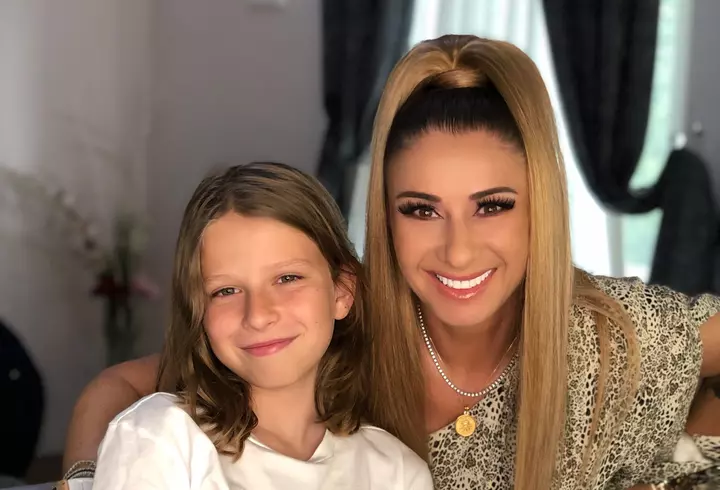 Dieta pe care o ține Sharon Stone pentru a arăta impecabil la aproape 62 de ani. Mănâncă ciocolată, dar nu consumă alcool