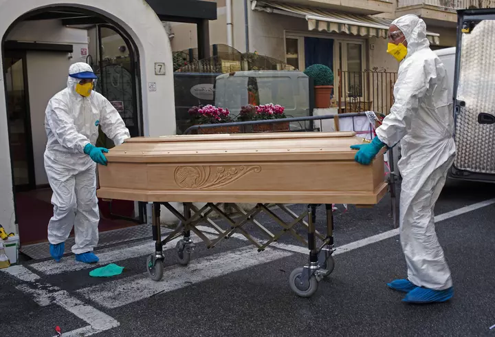 Un băiețel de 5 ani, infectat cu coronavirus, își întreabă mama dacă va muri. Mesajul emoționant al femeii: ”Stați acasă!”