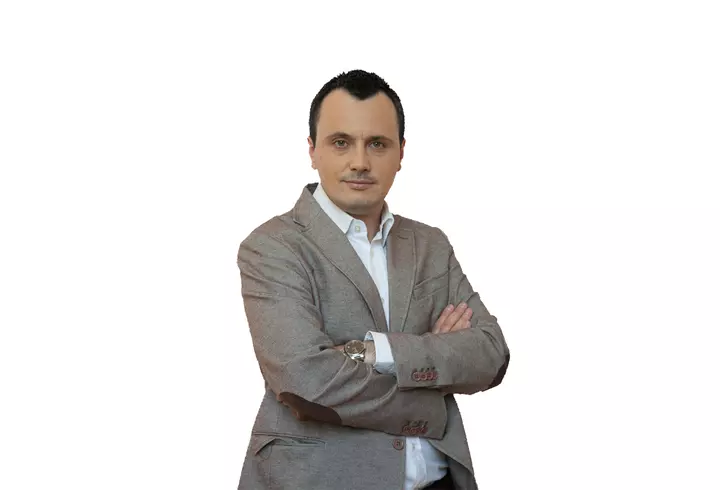 Adevăr sau mit: Dacă beau apă la fiecare 15 minute, mă feresc de coronavirus? Răspunsul oficial este ferm!