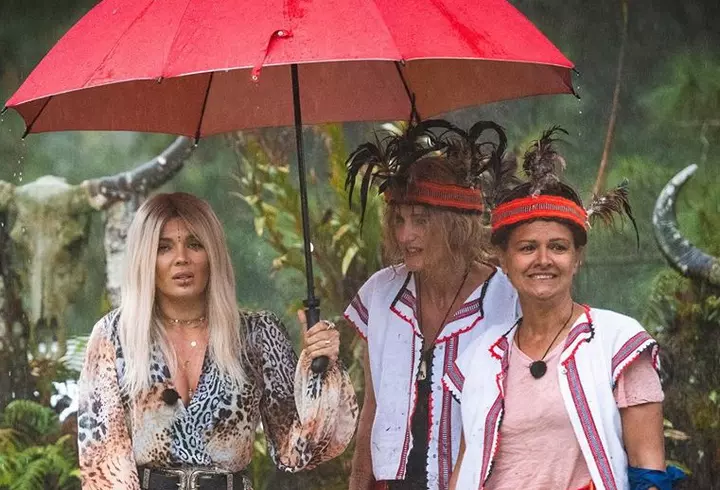 Un influencer de 21 de ani a anunțat că a fost testat pozitiv pentru coronavirus. Rezultatul vine la câteva zile după ce a lins o toaletă