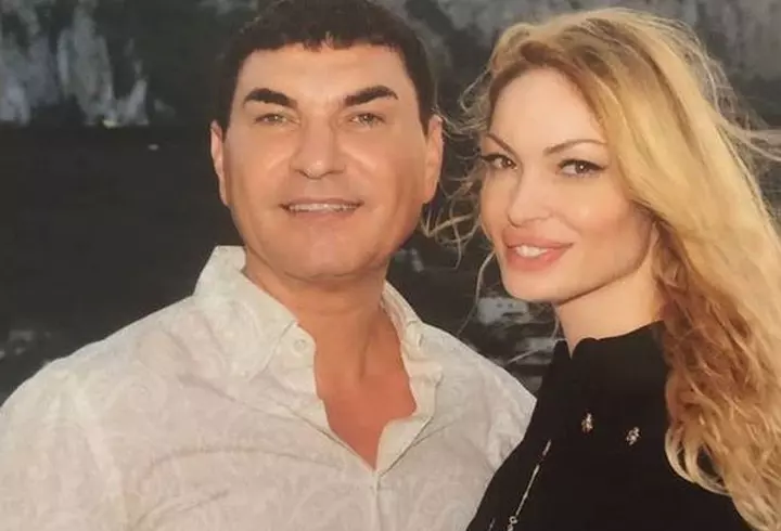 Cum arată Dana Rogoz în costum de baie, la o lună și jumătate de când a născut! Vedeta este într-o formă fizică de invidiat: "Ai abdomenul plat"