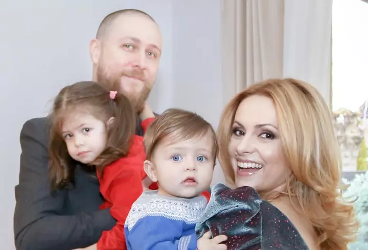 Șerban Copoț a ajuns la spital după o accidentare. Ce a pățit prezentatorul de la iUmor: "Când ești cu capul în nori..."