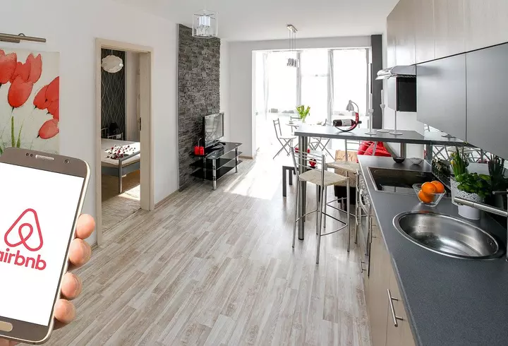 Adevăr sau mit: Dacă beau apă la fiecare 15 minute, mă feresc de coronavirus? Răspunsul oficial este ferm!