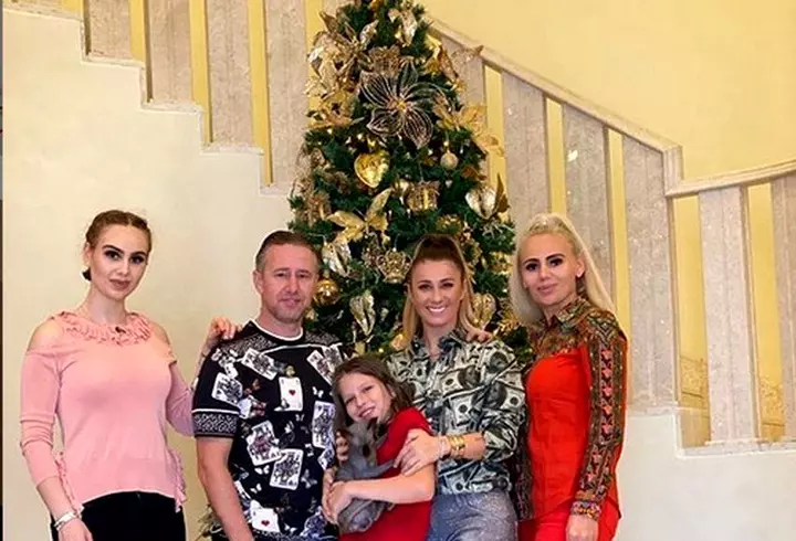 Secrete dureroase ies la iveală. Replica incredibilă a Reginei Elisabeta când Prințesa Diana i-a spus că Charles o înșală