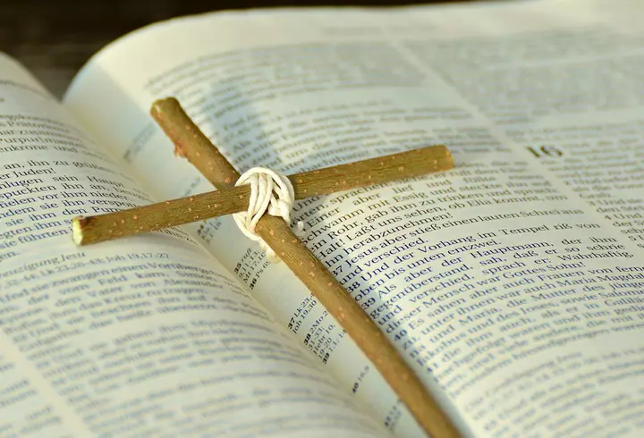 Cum știm dacă ne-am infectat cu coronavirus. Un medic din Wuhan ne învață cum să prevenim boala!