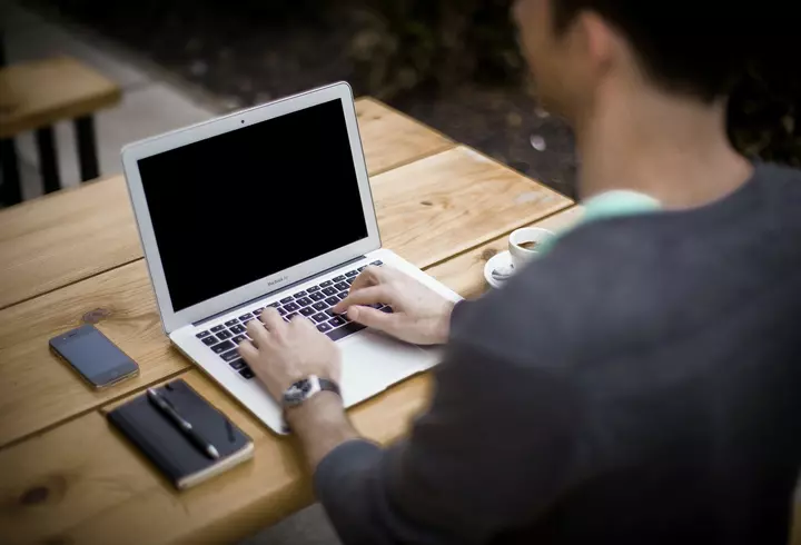 [Dă binele mai departe] Trust Motors oferă trei autovehicule Peugeot Institutului Național de Boli Infecțioase „Prof. Dr. Matei Bals”